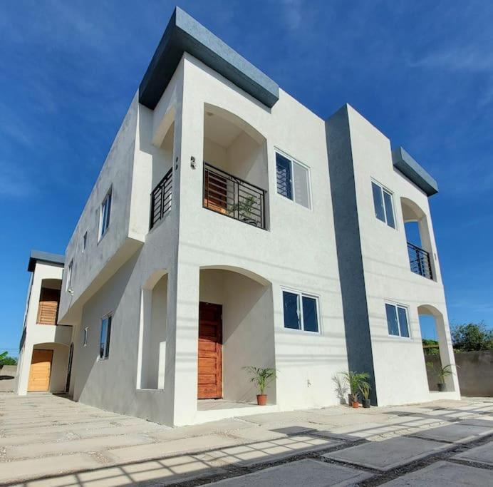 'The Solace' New Luxury Modern 1Bed 1Bath Apt. Portmore Eksteriør bilde
