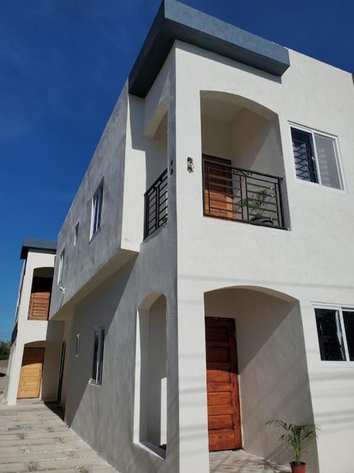 'The Solace' New Luxury Modern 1Bed 1Bath Apt. Portmore Eksteriør bilde