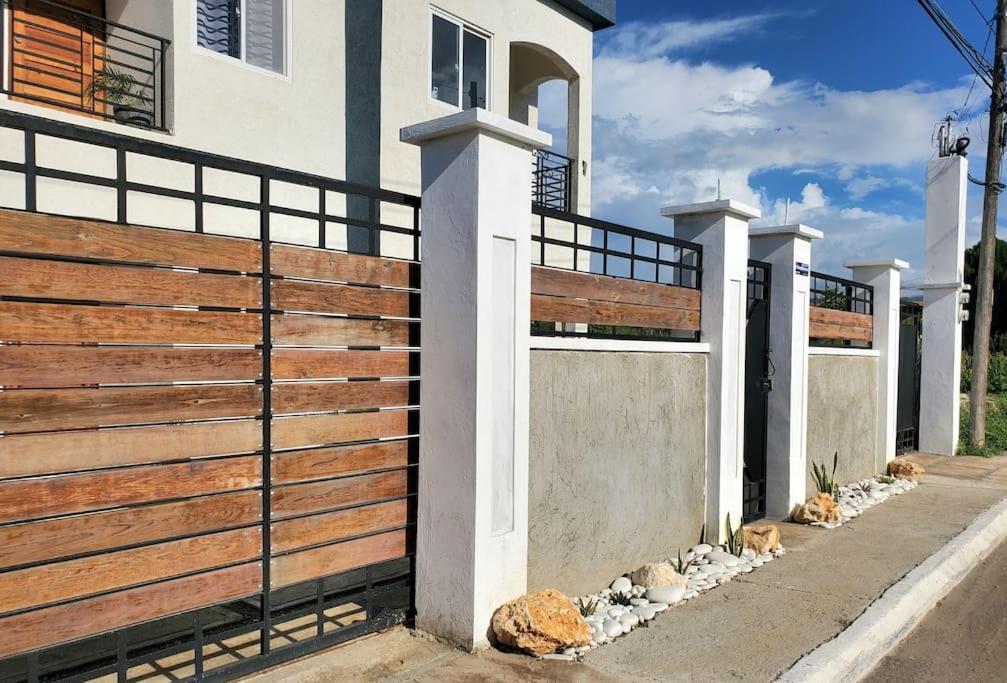 'The Solace' New Luxury Modern 1Bed 1Bath Apt. Portmore Eksteriør bilde